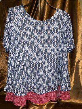 Westbound Blue & White Patterned Short Sleeve Tunic with Red Trim